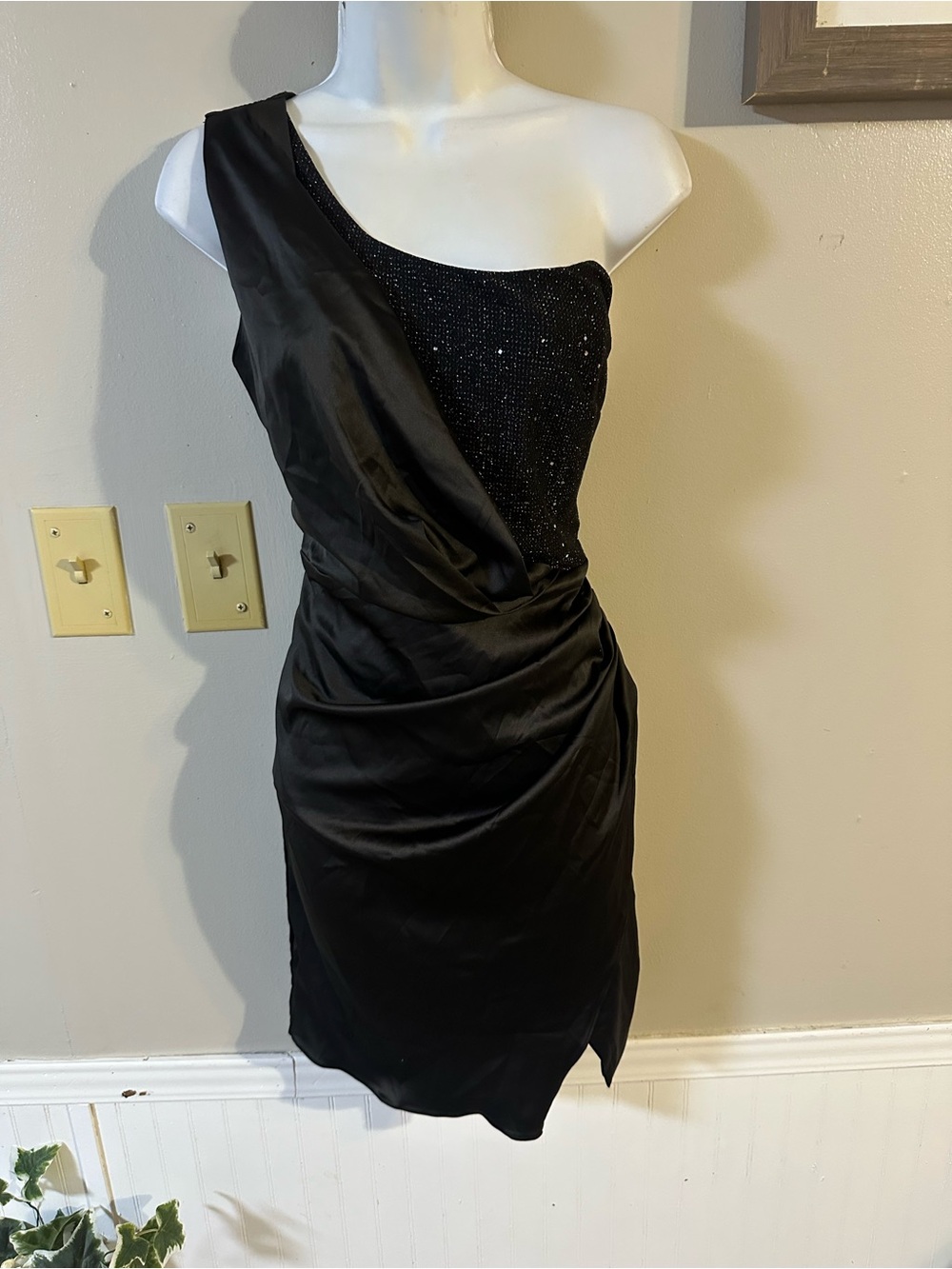 Black One-Shoulder Draped Evening Dress